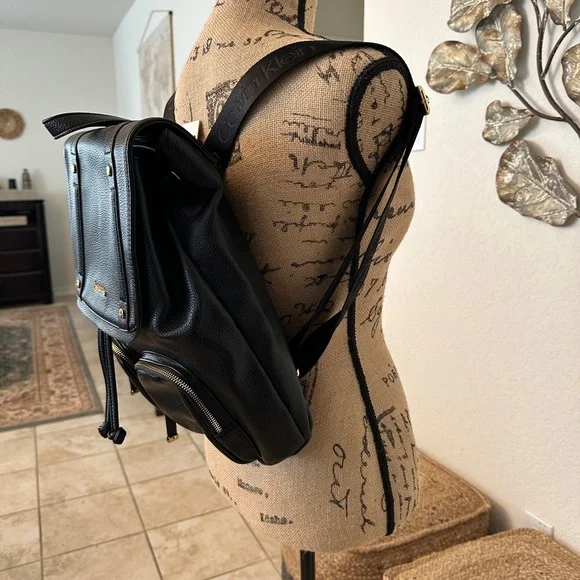 Calvin Klein Hudson Backpack Black Gold • Pebbled Faux Leather • NWT MSRP $178 - Picture 4 of 9